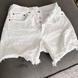Levi’s 501 Mid Thigh Jeans Shorts - white